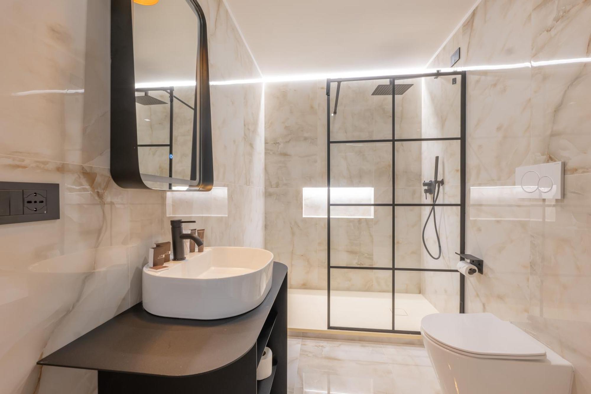 Maria Cristina Boutique Rooms Триест Экстерьер фото